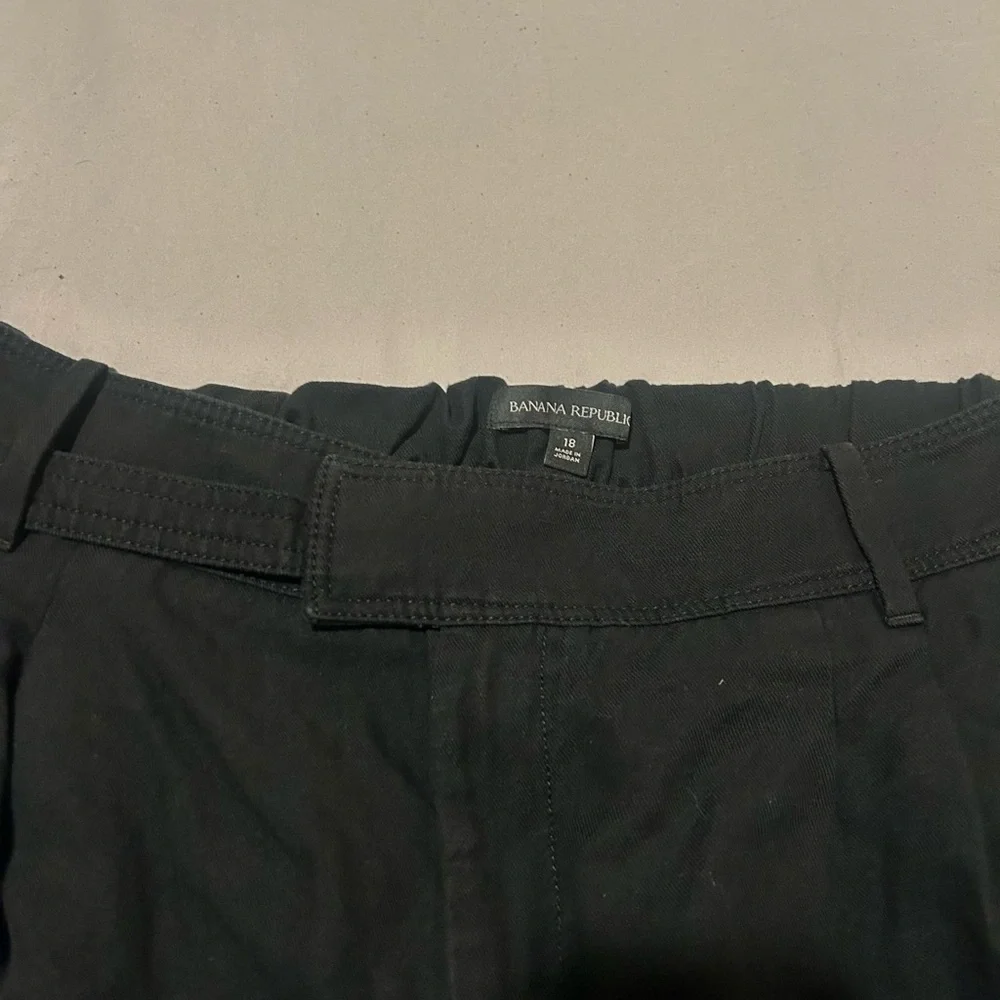 Banana Republic BLACk COLOR Cargo Joggers